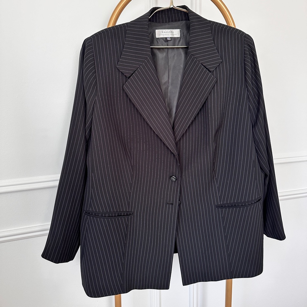 🛍️TAHARI jacket